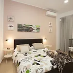 Trio D'archi - La Pilozza Infiorata B&B 칼타기론