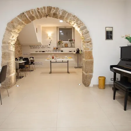 Trio D'archi - La Pilozza Infiorata Bed & Breakfast