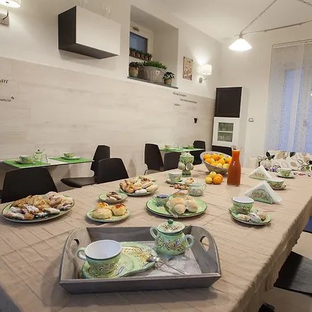 Bed & Breakfast Trio D'archi - La Pilozza Infiorata 3*