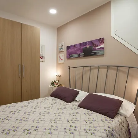 Trio D'archi - La Pilozza Infiorata Bed & Breakfast 3*